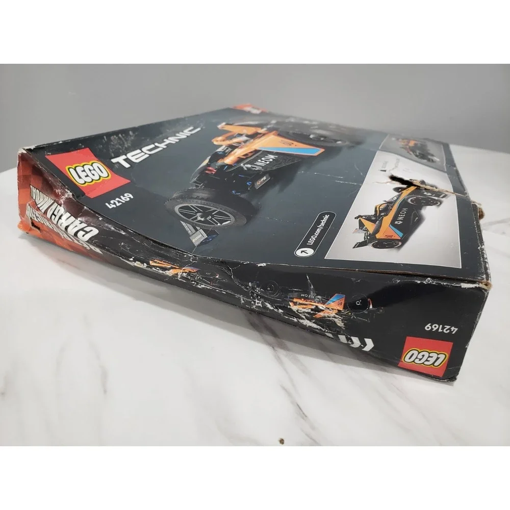 NEW DAMAGED BOX SEALED Lego 42169 Technic NEOM McLaren Formula E Team Pull-Back